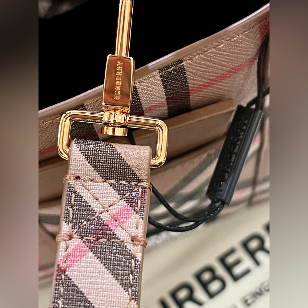 Burberry Daphne Vintage Check Tote Bag - Picture 7 of 11